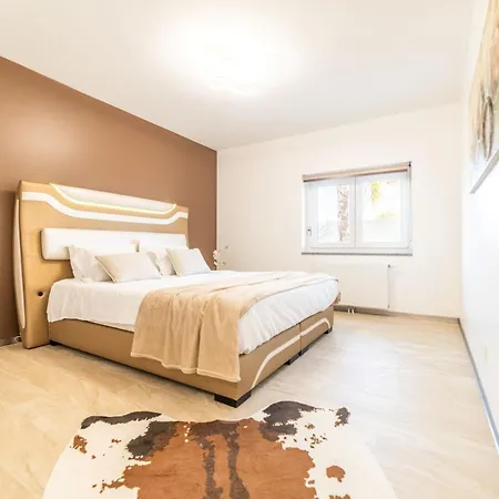 Geranios Villa *